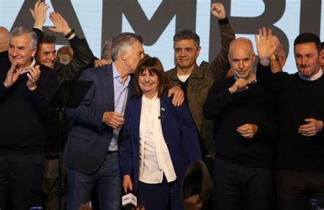 Bullrich ganó en JxC y se mostró con Larreta La gente pide un cambio