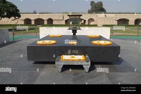 Cremation Site Of Mahatma Gandhi Raj Ghat Delhi Stock Photo Alamy