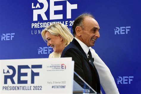 L Gislatives Comment Le Clan Le Pen R Agit La Candidature D