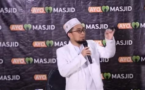 Tabligh Akbar Di Kota Metro Undang Ustadz Adi Hidayat LC MA