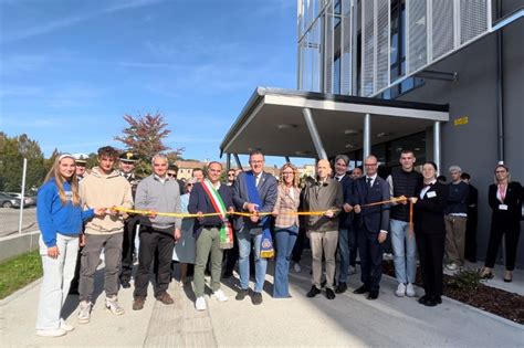 Edilizia Scolastica La Provincia Inaugura La Nuova Sede Dell Einaudi