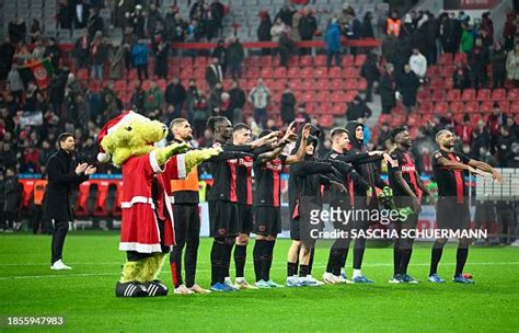 Bayer Leverkusen's Players celebrate after winning 3:0 the German... News Photo - Getty Images