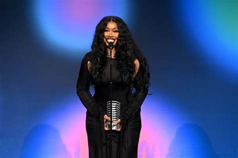 SZA Wins Webby Award in Edgy Cutout Dress & Hidden Heels – Footwear News