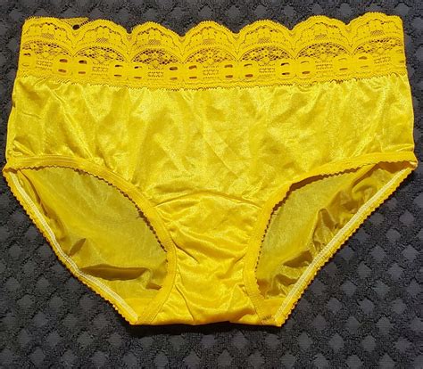 Shadowline Shiny Nylon Bikini Panty LACE Trim S YEL Gem