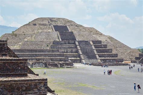 A Pirâmide Monumental Do Sol No Teotihuacan México a Maior Pirâmide