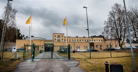 Ungdomar har ”tagit över” Sis-hem i Södertälje