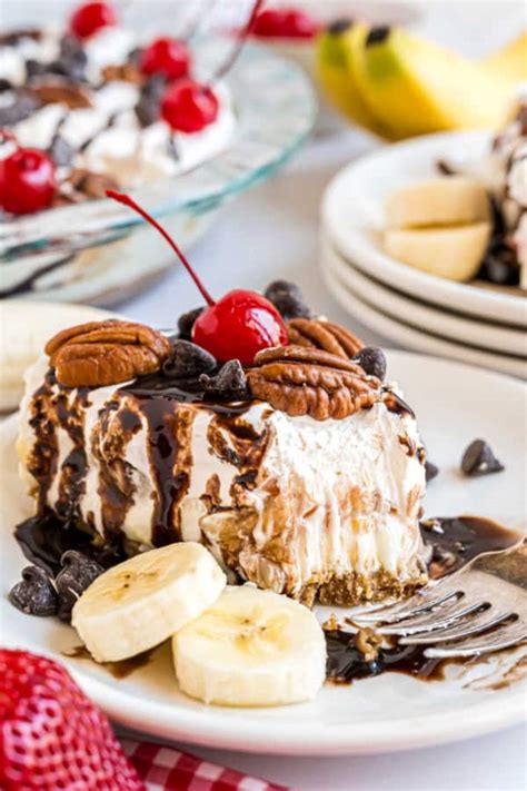 Easy Banana Split Cheesecake Recipe