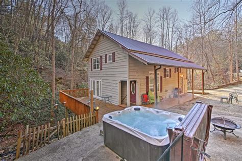 Bryson City Cottage w/ Hot Tub & Waterfall Views! UPDATED 2020 ...