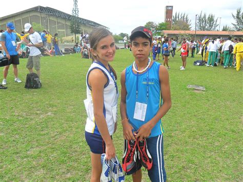 Atletismo No P Dio Quatro Atletas Favoritos De Cerro Cor Estar O