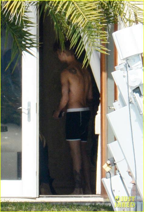 Justin Bieber Shirtless Underwear Clad In Miami Photo 527518