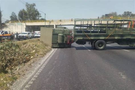 Vuelca Vehículo De La Sedena En La Autopista México Querétaro