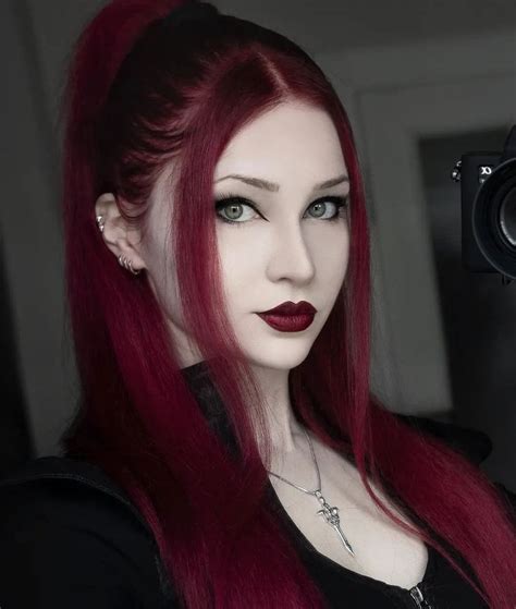 Gothic Hairstyles Long Pretty Hairstyles Womens Hairstyles Vampire