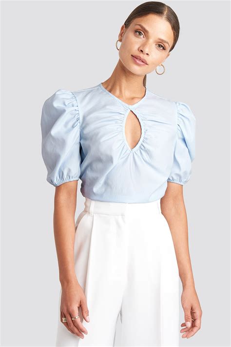 Short Puff Sleeve Keyhole Front Blouse Blue Na