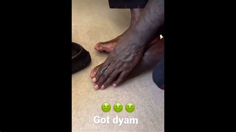 A Close Look At Shaqs Feet Youtube