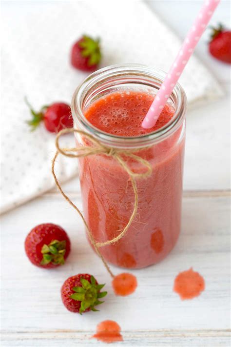 Erdbeer Smoothie selber machen Rezept ohne zusätzlichen Zucker