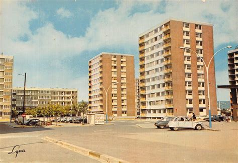 Waldo Kanto On Twitter Un Paysage Moderne Les Mureaux Place De La