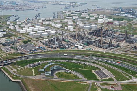 bp_refinery_overview - Container News