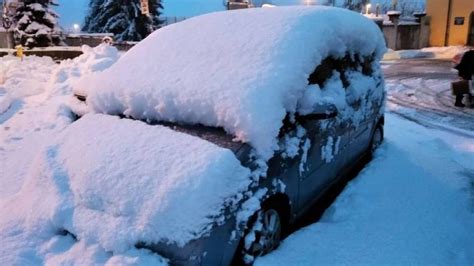 Maltempo Mezzo Piemonte Sotto La Neve Chiuso Un Casello Dell