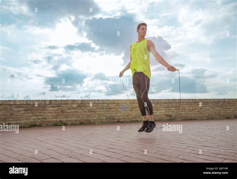 Man Jumping Rope Hi Res Stock Photography And Images Alamy