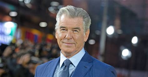 Pierce Brosnan Plaide Non Coupable Dune Randonnée Hors Sentier Dans La