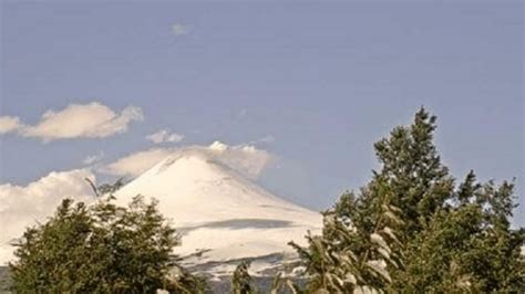 Alerta amarilla Neuquén vigila actividad de volcán chileno ante