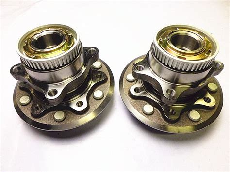 Pair Brand New Front Hub And Bearing Complet Kits For Toyota Hiace