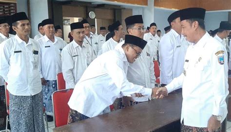 Pejabat Baru Dilantik Bupati Ingatkan Tentang Target Mengurangi