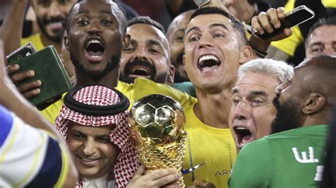 Fußball WM 2034 in Saudi Arabien Ein Spiel ohne Grenzen