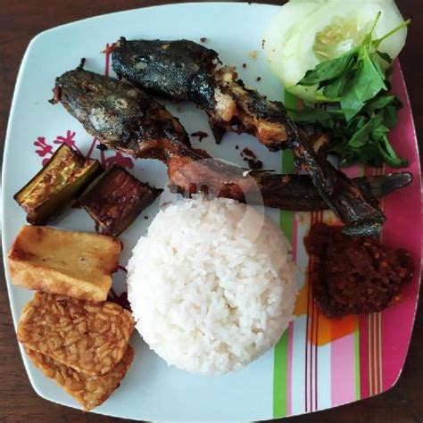 Penyetan And Aneka Sambal Mbak Ika Tenggilis Mejoyo Gofood