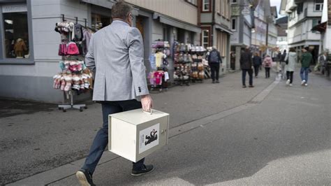 Wahlen Rechtsruck Bei Schweizer Parlamentswahl Debakel F R Gr Ne