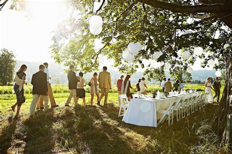 Cómo hacer una boda low cost Descúbrelo aquí Luna de Miel