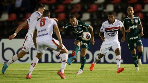 Breno Lopes Comemora Marca De 100 Jogos Pelo Palmeiras Gazeta Esportiva