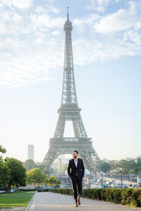 Eiffel Tower Solo Portrait Photoshoot The Parisian Photographers