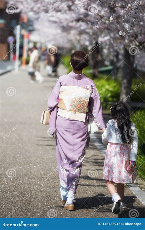 Japanese Mother And A Daughter In Traditional Kimonos In The Meiji