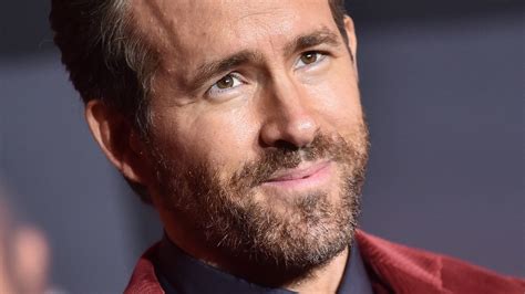 Ryan Reynolds And Will Ferrell Sing A Christmas Carol In The New