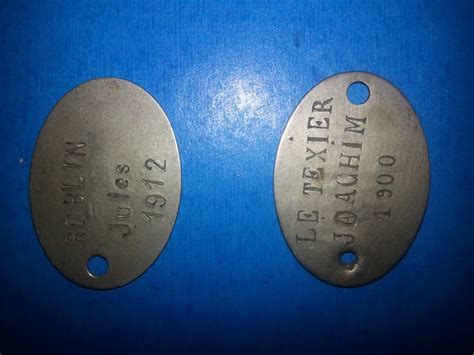 2 petites plaques identitée de soldat