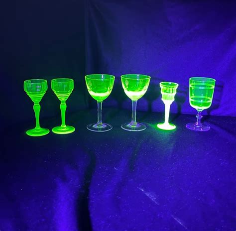 Liquor Glasses From The Art Deco Period Drinkglas 6 Vaseline Glas