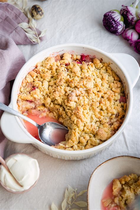 Einfacher Rhabarber Crumble Mit Haferflocken Schnelles Rezept Hey