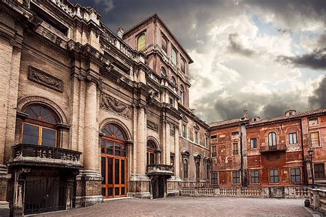 Architectural Buildings of the World: Palazzo Barberini - WorldAtlas.com