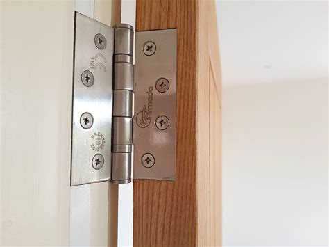 What Should I Consider When Fitting Hinges To Fd30 Fire Doors Armada