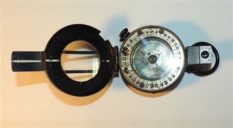 Lot A Jw Handley Australian Wwii Army Compass 1942