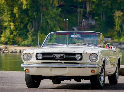 The Ford Mustang Convertible Embracing Open Air Elegance Fordnews