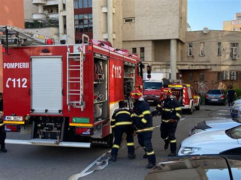 Ziua De Cluj Incendiu La Un Bloc Din M N Tur Un Apartament A Luat