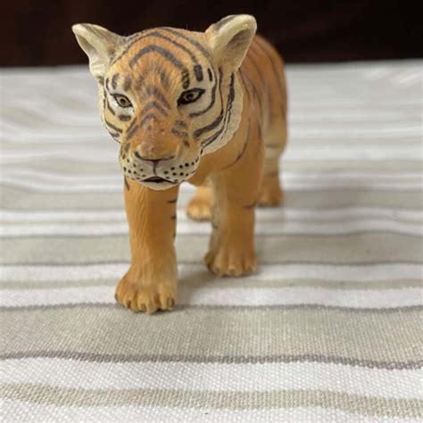 Schleich Tiger And Cubs Figures