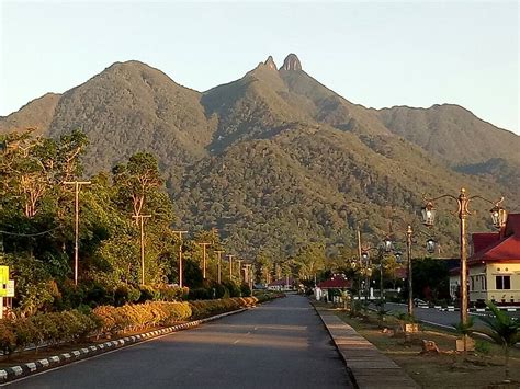 Legenda Legenda Yang Menyelimuti Patahnya Puncak Gunung Daik 2