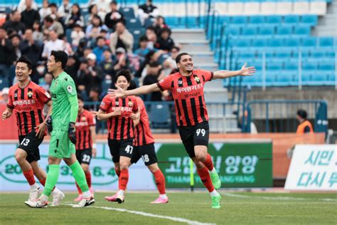 ‘야고 해트트릭 강원fc 인천 유나이티드와 홈 경기서 4 1 완승리그 4위 도약