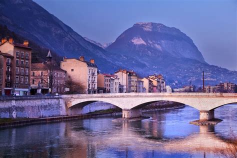 Grenoble Airport To Grenoble City Centre Shuttle Bus