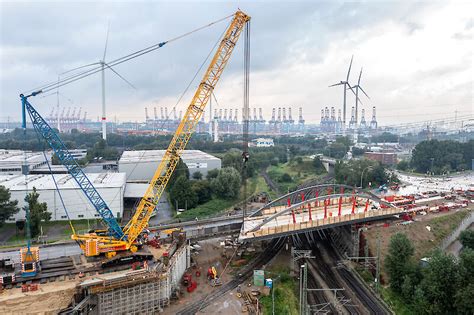 Hafen Hamburg Finkenwerder Brücke HPA erreicht wichtigen Meilenstein