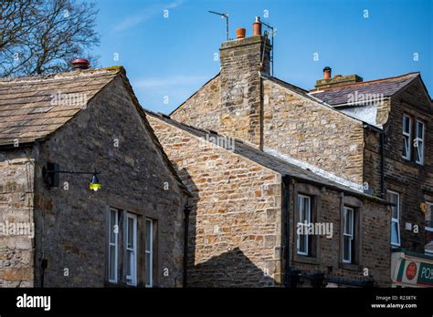 Yorkshire Stone Houses Hi Res Stock Photography And Images Alamy