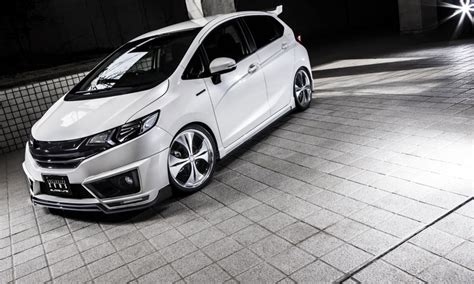 Honda Fit Specs Redefines Subcompact Excellence Inside The Hood